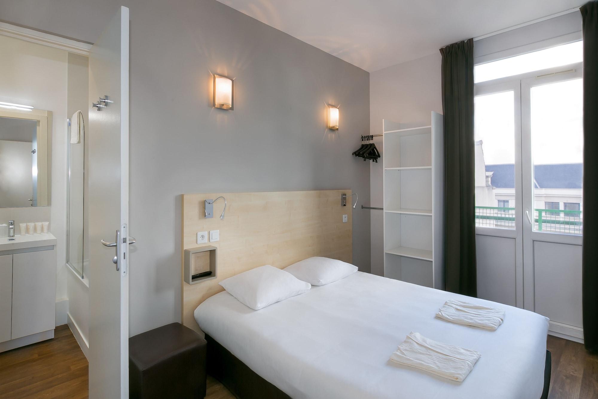 Foch Gare Hotel