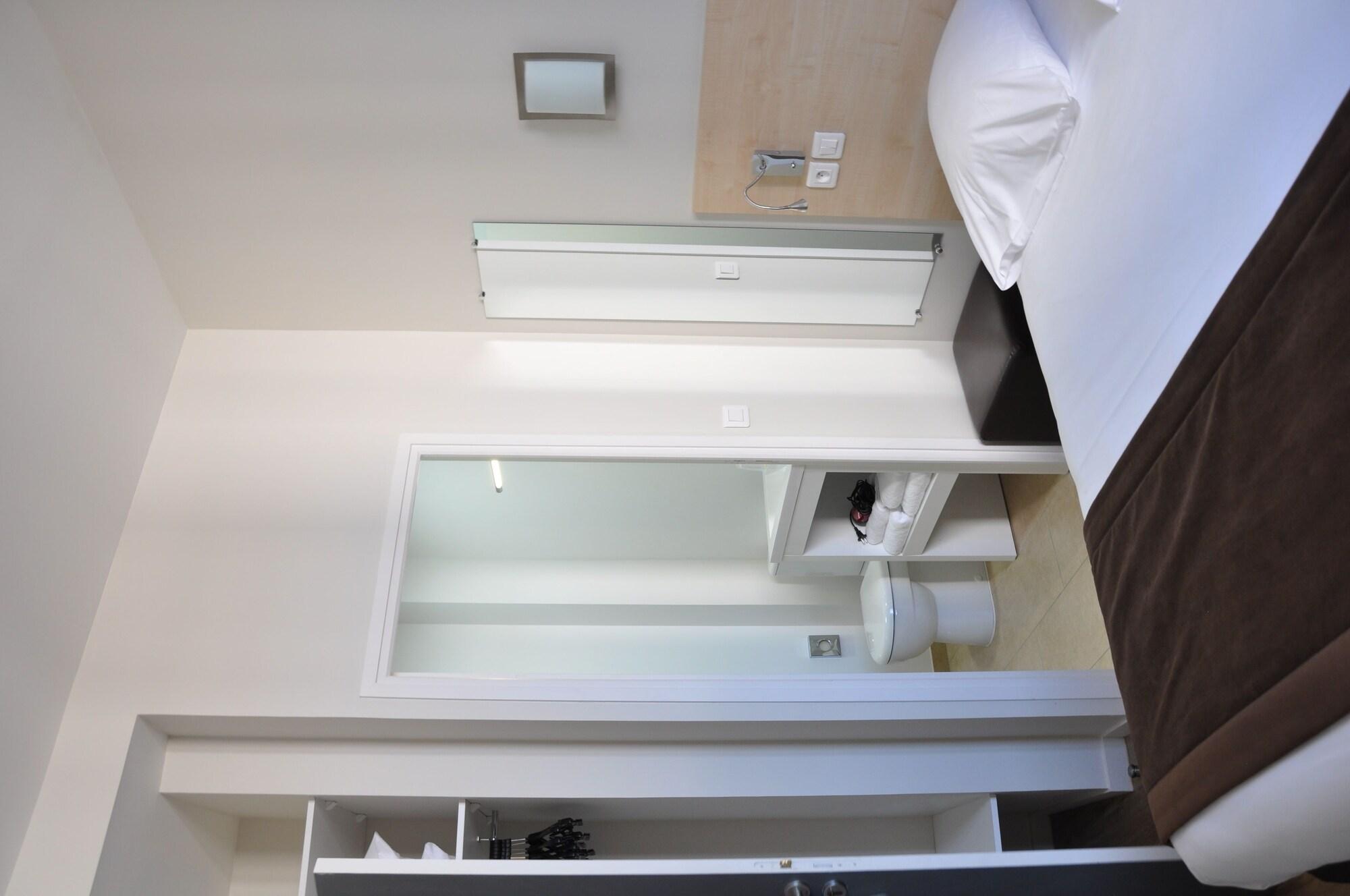 Foch Gare Hotel 3*